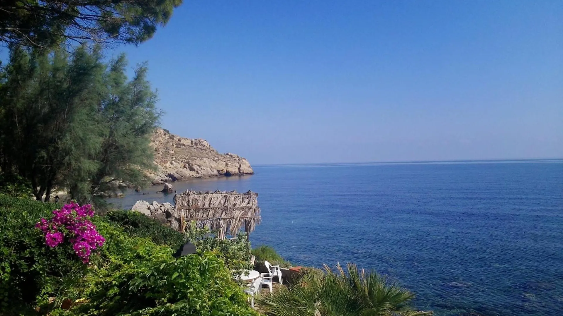 Alle Due Torri, Villa Sulla Roccia A Picco Sul Mare Altavilla Milicia