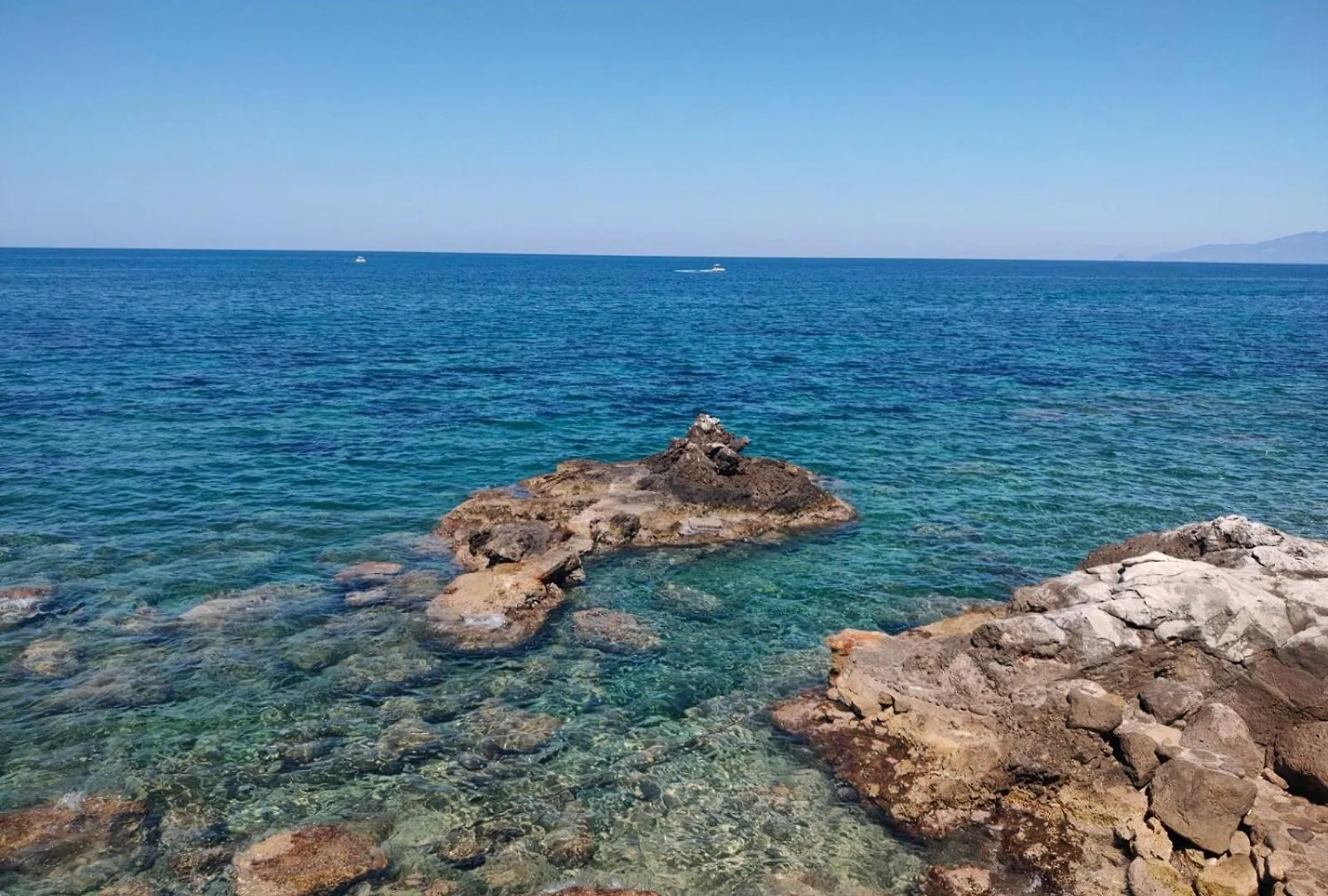 Alle Due Torri, Villa Sulla Roccia A Picco Sul Mare Altavilla Milicia