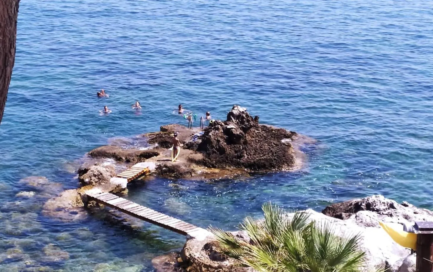 Casa vacanze Alle Due Torri, Villa Sulla Roccia A Picco Sul Mare Altavilla Milicia Italia