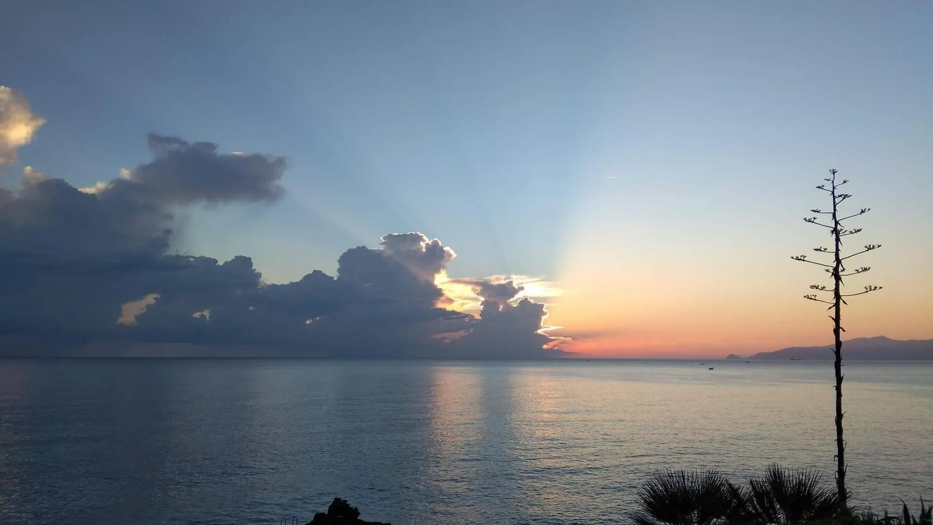 Alle Due Torri, Villa Sulla Roccia A Picco Sul Mare Altavilla Milicia Casa vacanze
