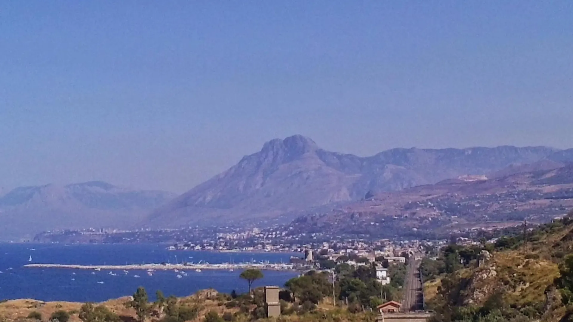 Alle Due Torri, Villa Sulla Roccia A Picco Sul Mare Altavilla Milicia